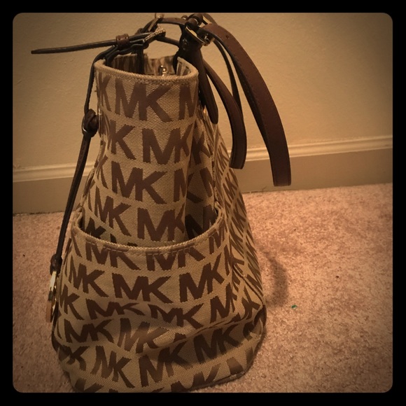 Michael Kors Purse - Picture 2 of 4